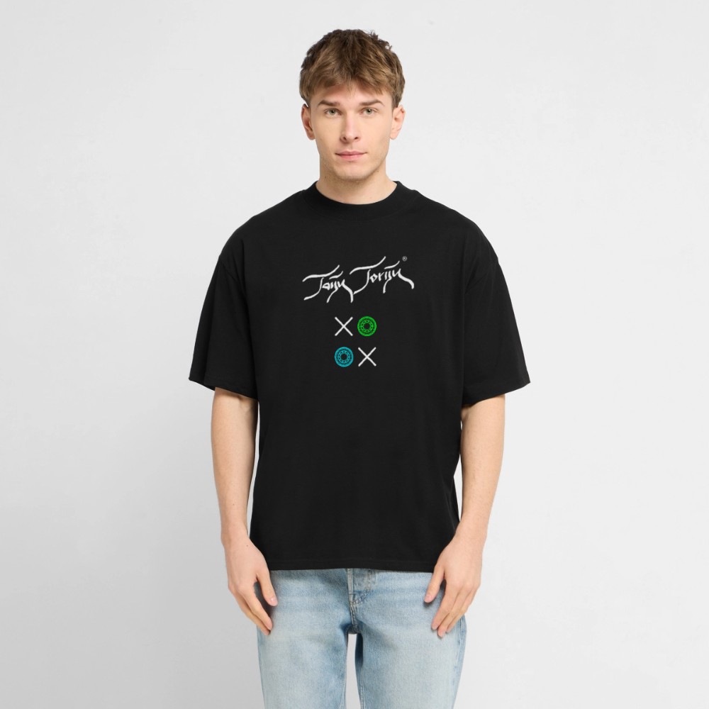 20.03.26 Taijn Torijn "Kisses & Hugs" - Stanley/Stella RELAXED FIT Unisex Bio Rundhals-T-Shirt - Dunkle Farben - Schwarz
