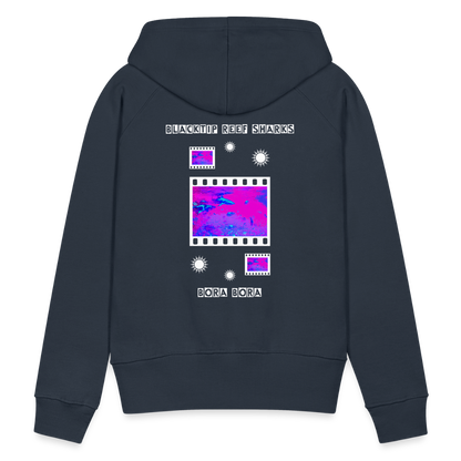 08.11.23 Taijn Torijn "Blacktip Reef Sharks - Bora Bora" - DAMEN Premium Hoodie Purple - Navy