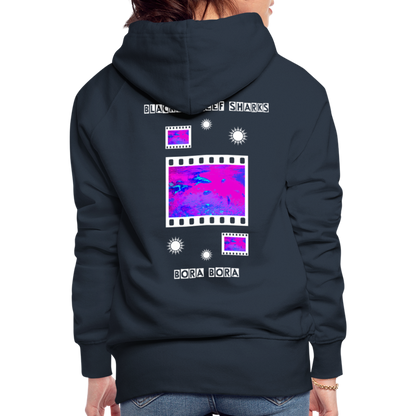 08.11.23 Taijn Torijn "Blacktip Reef Sharks - Bora Bora" - DAMEN Premium Hoodie Purple - Navy